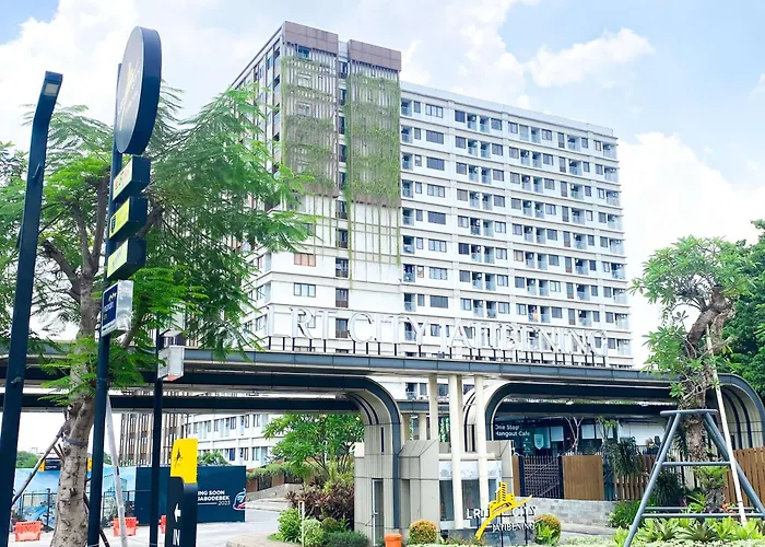 Comfy And Modern Look 1Br Gateway Park Lrt City Bekasi Apartment By Travelio