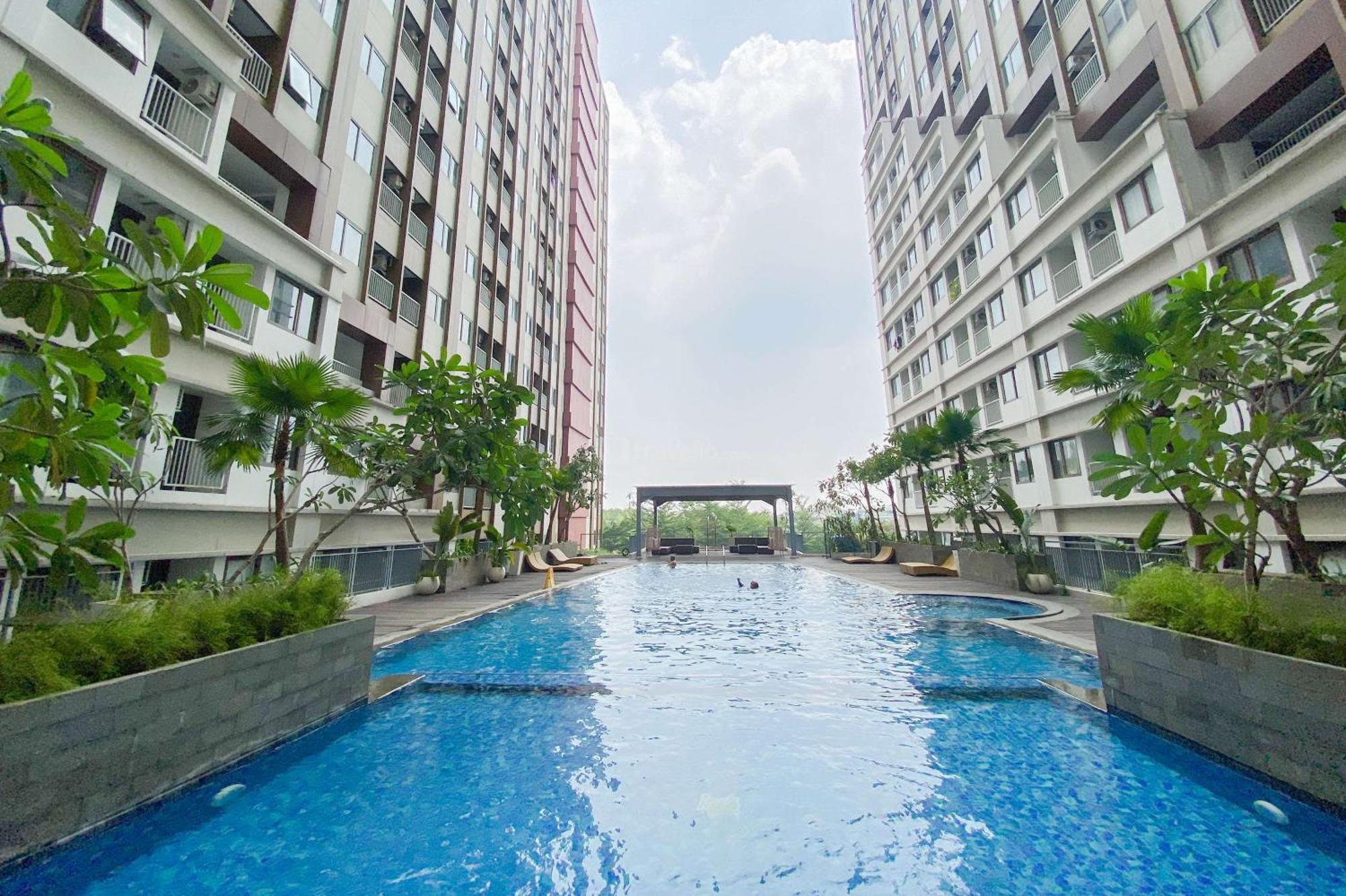 Comfy And Modern Look 1br Gateway Park Lrt By Travelio Apartemen *