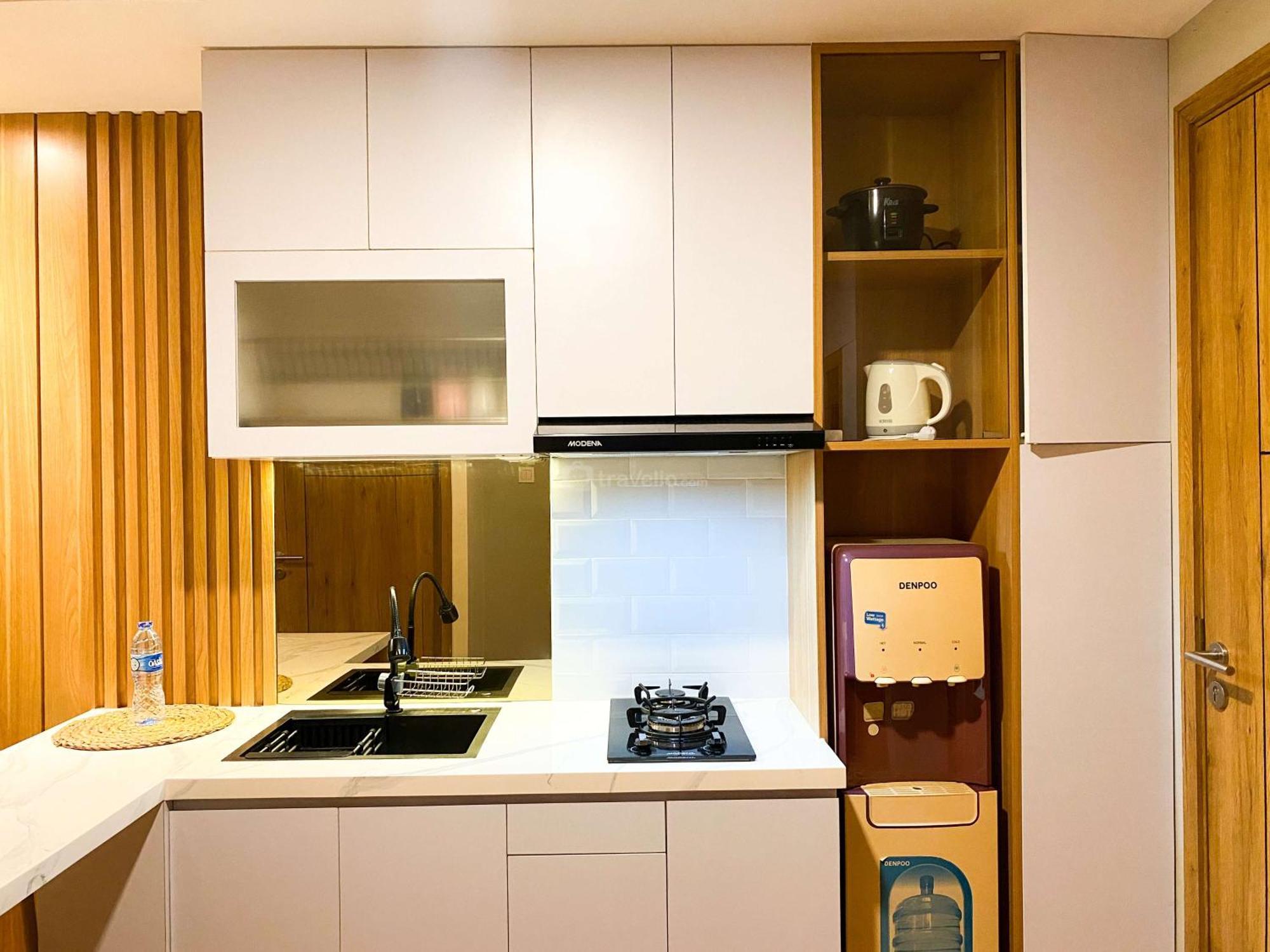Apartemen Comfy And Modern Look 1br Gateway Park Lrt By Travelio